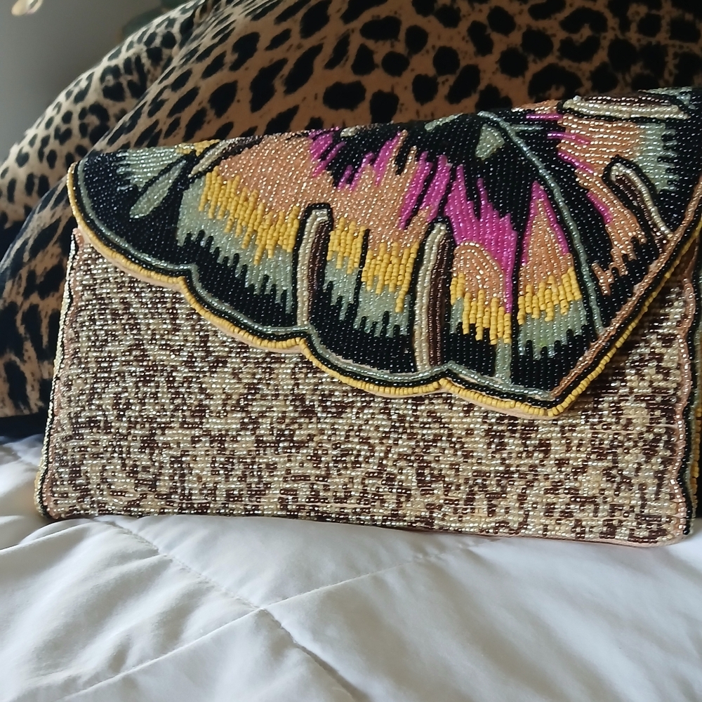 Leaf Tropical Beaded Clutch